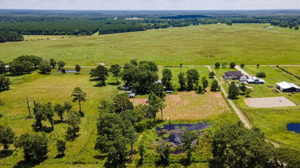 County Road 2046 Hull, TX 77564