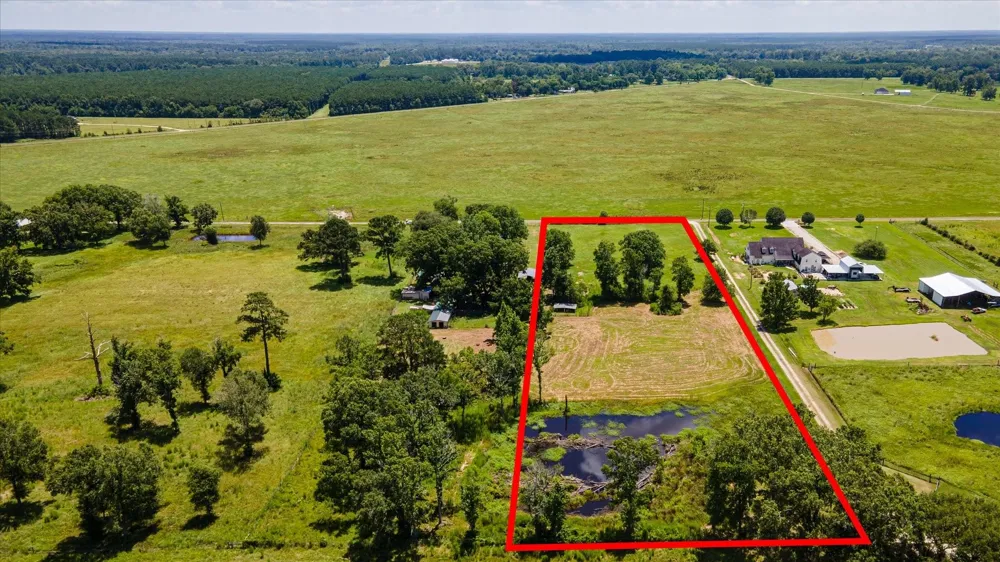 County Road 2046 Hull, TX 77564
