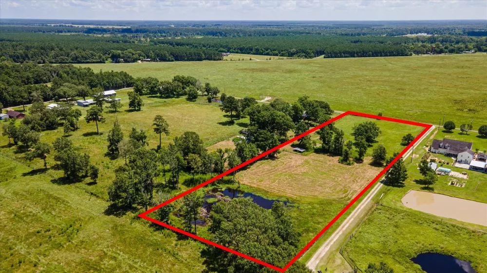 County Road 2046 Hull, TX 77564