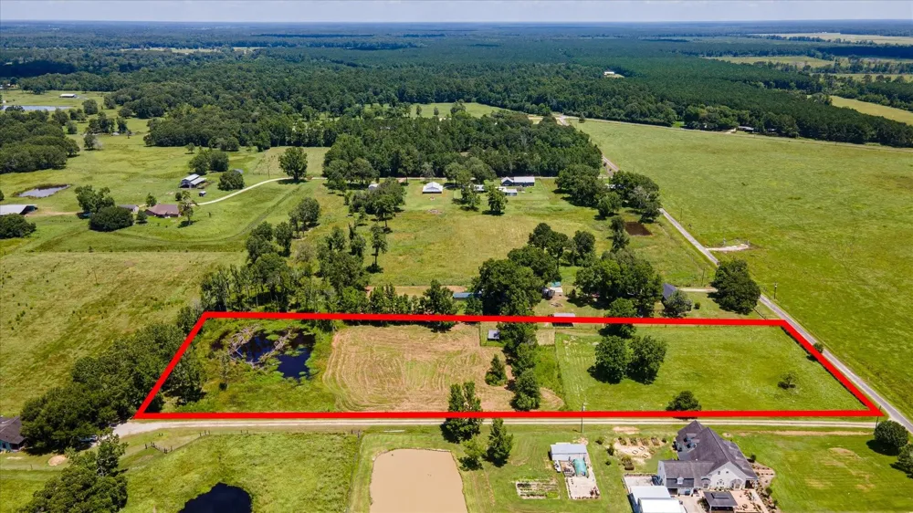 County Road 2046 Hull, TX 77564
