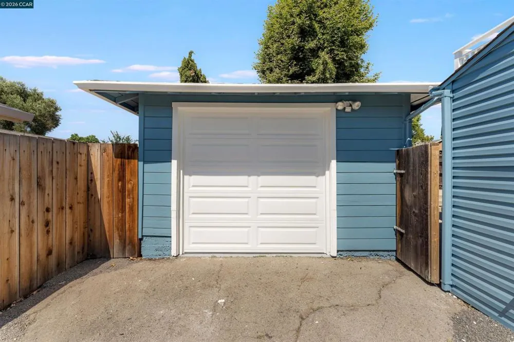 1243 Plaza Dr Martinez, CA 94553