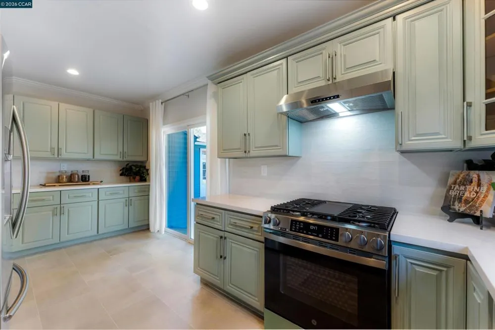1243 Plaza Dr Martinez, CA 94553