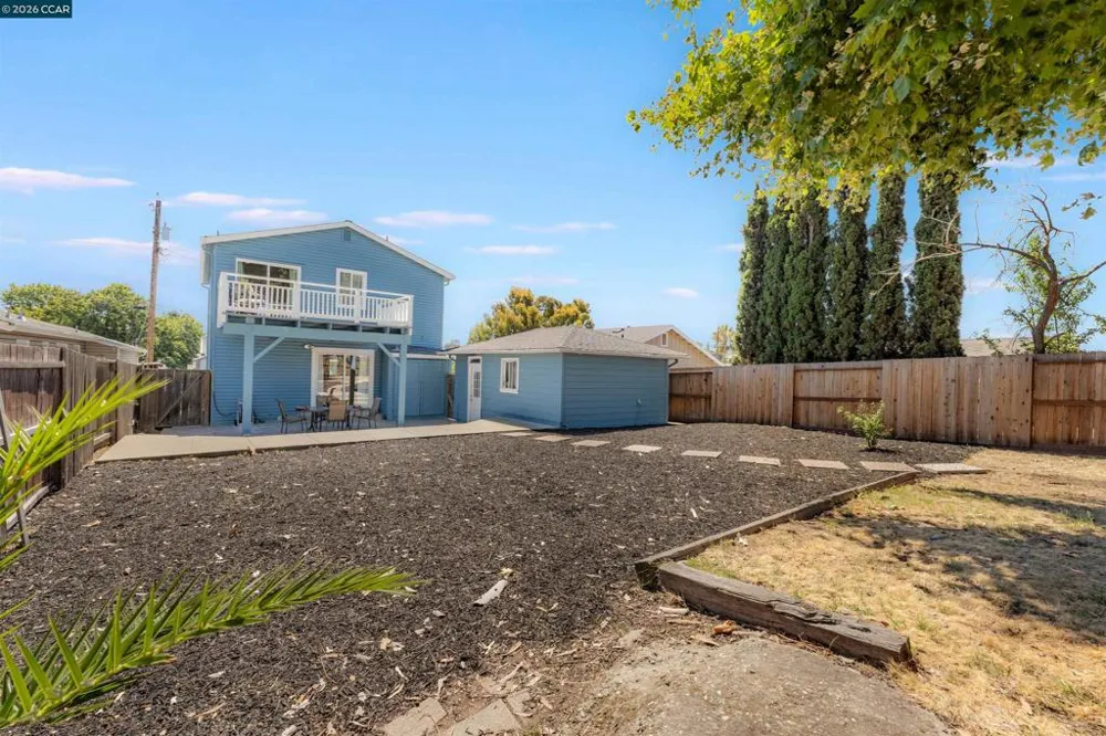 1243 Plaza Dr Martinez, CA 94553