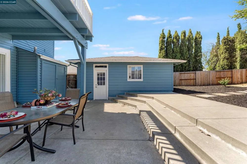 1243 Plaza Dr Martinez, CA 94553