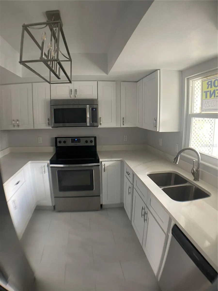 152 DOUGLAS ROAD W #B Oldsmar, FL 34677