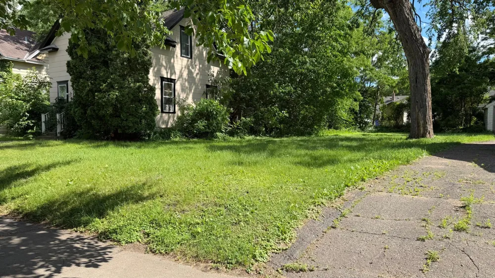 13xx Hewitt Avenue Saint Paul, MN 55104