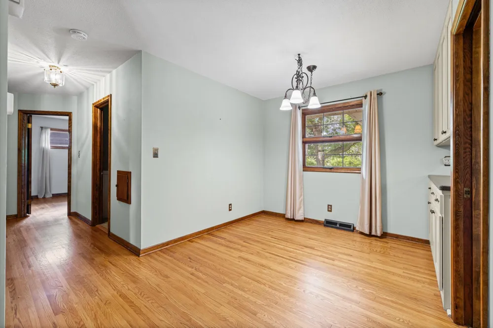 605 Arner Avenue Shoreview, MN 55126