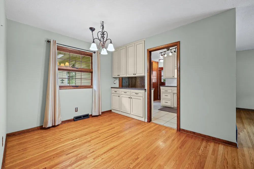 605 Arner Avenue Shoreview, MN 55126