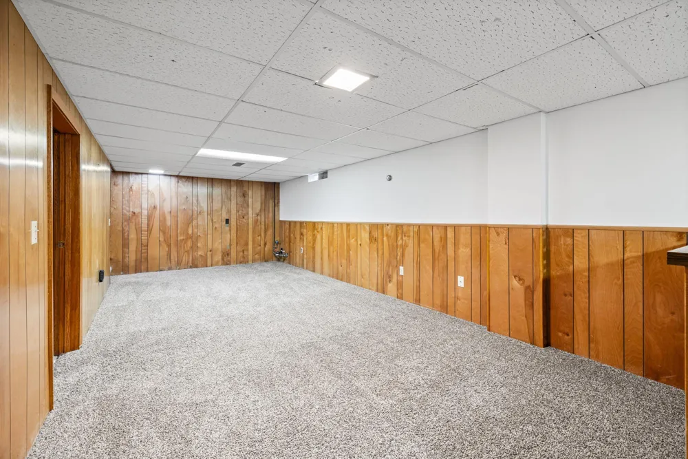 605 Arner Avenue Shoreview, MN 55126