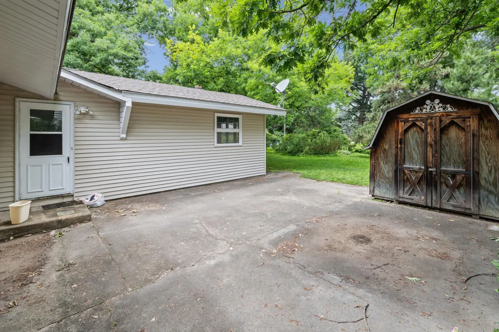 605 Arner Avenue Shoreview, MN 55126