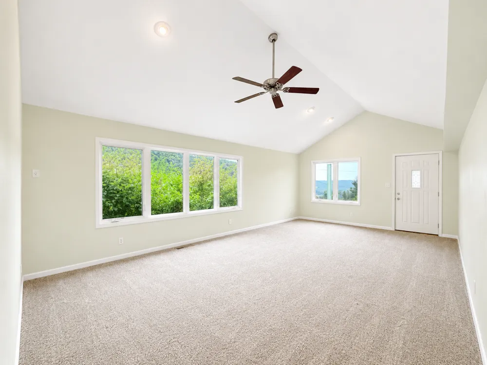 495 North Street Fountain City, WI 54629
