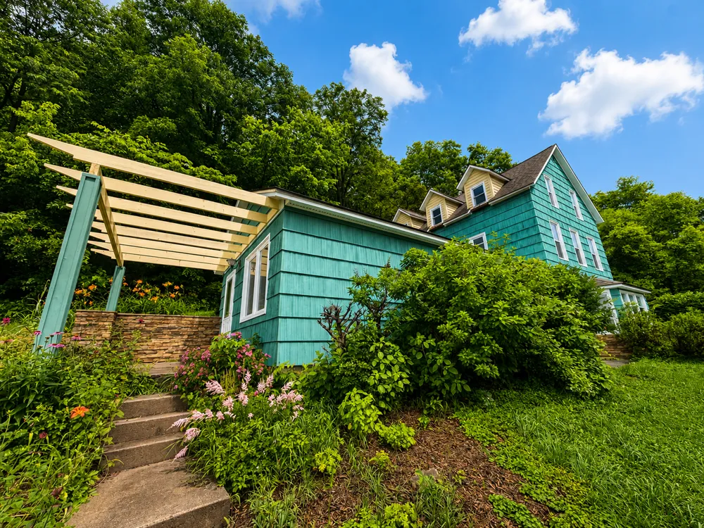 495 North Street Fountain City, WI 54629