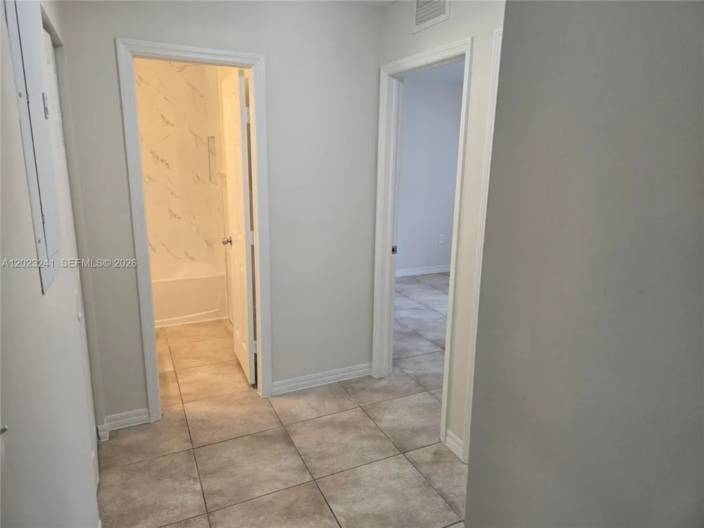 9440 SW 169th St #00 Palmetto Bay, FL 33157