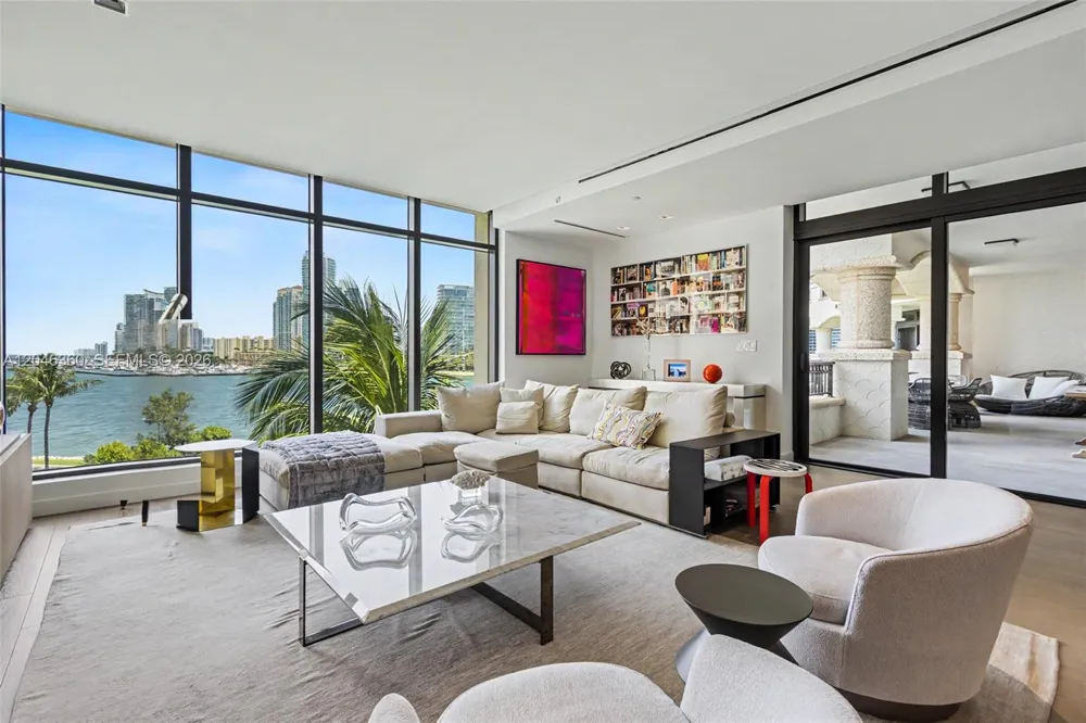 7042 Fisher Island Dr #7042 Miami Beach, FL 33109