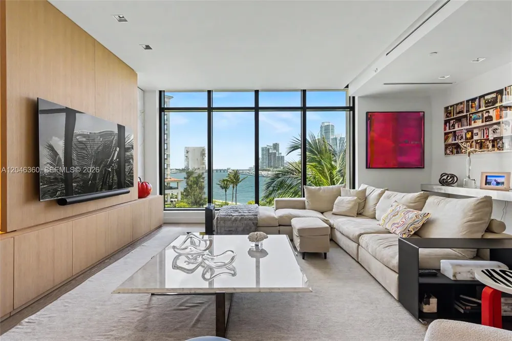 7042 Fisher Island Dr #7042 Miami Beach, FL 33109