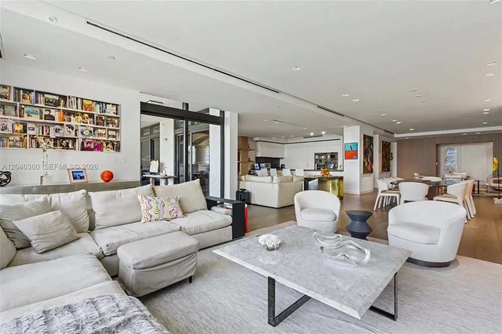 7042 Fisher Island Dr #7042 Miami Beach, FL 33109