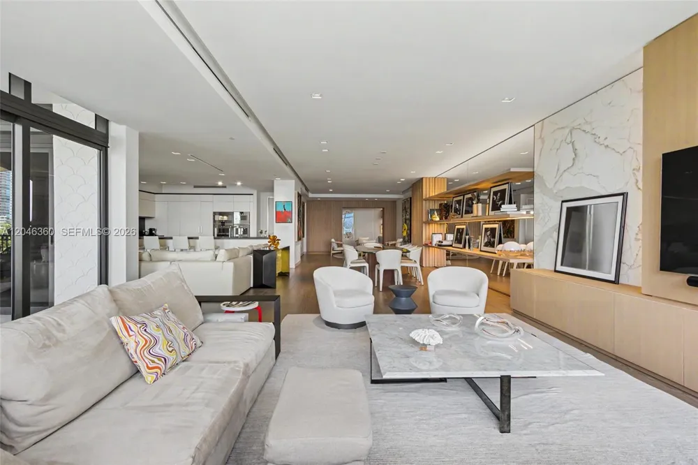 7042 Fisher Island Dr #7042 Miami Beach, FL 33109