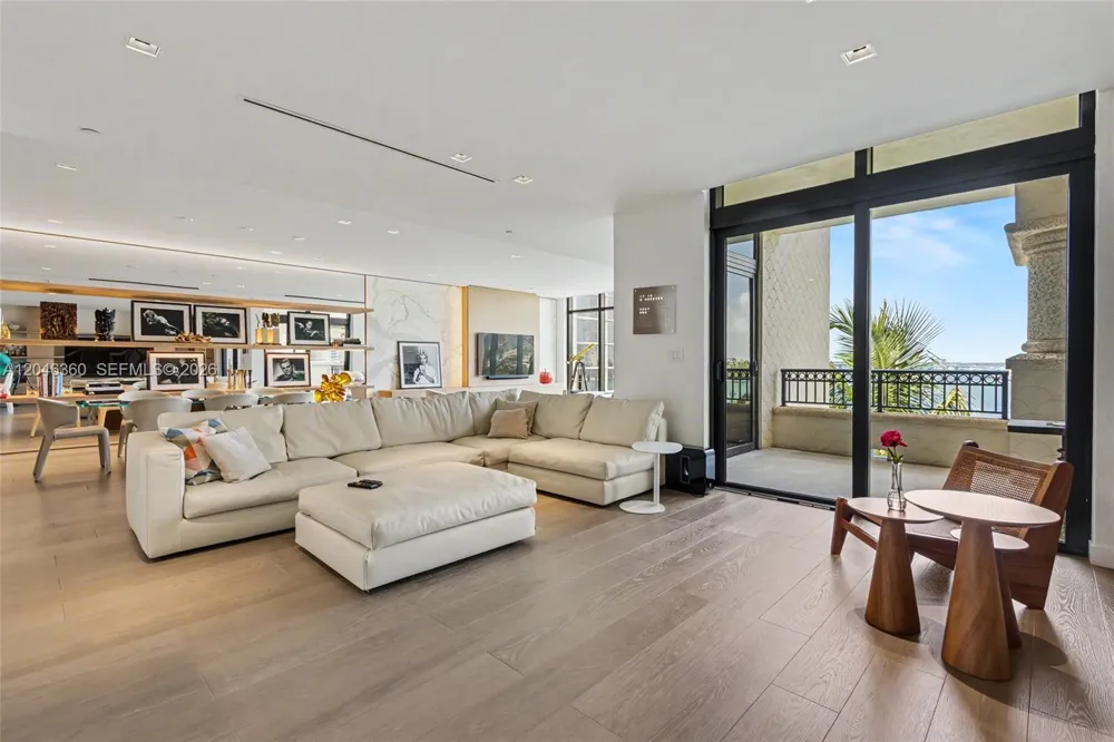 7042 Fisher Island Dr #7042 Miami Beach, FL 33109
