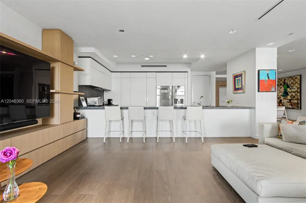 7042 Fisher Island Dr #7042 Miami Beach, FL 33109