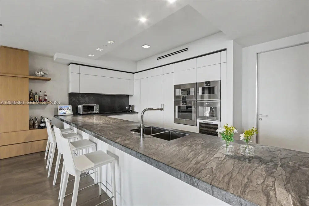 7042 Fisher Island Dr #7042 Miami Beach, FL 33109