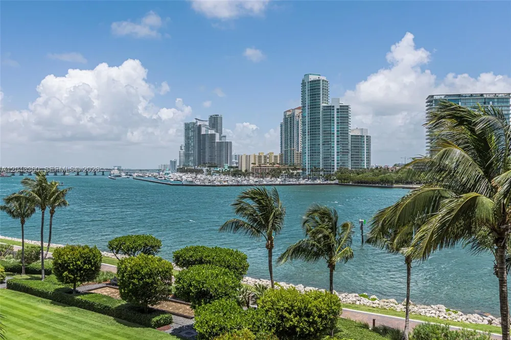 7042 Fisher Island Dr #7042 Miami Beach, FL 33109