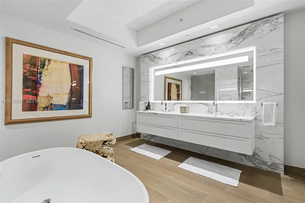 7042 Fisher Island Dr #7042 Miami Beach, FL 33109