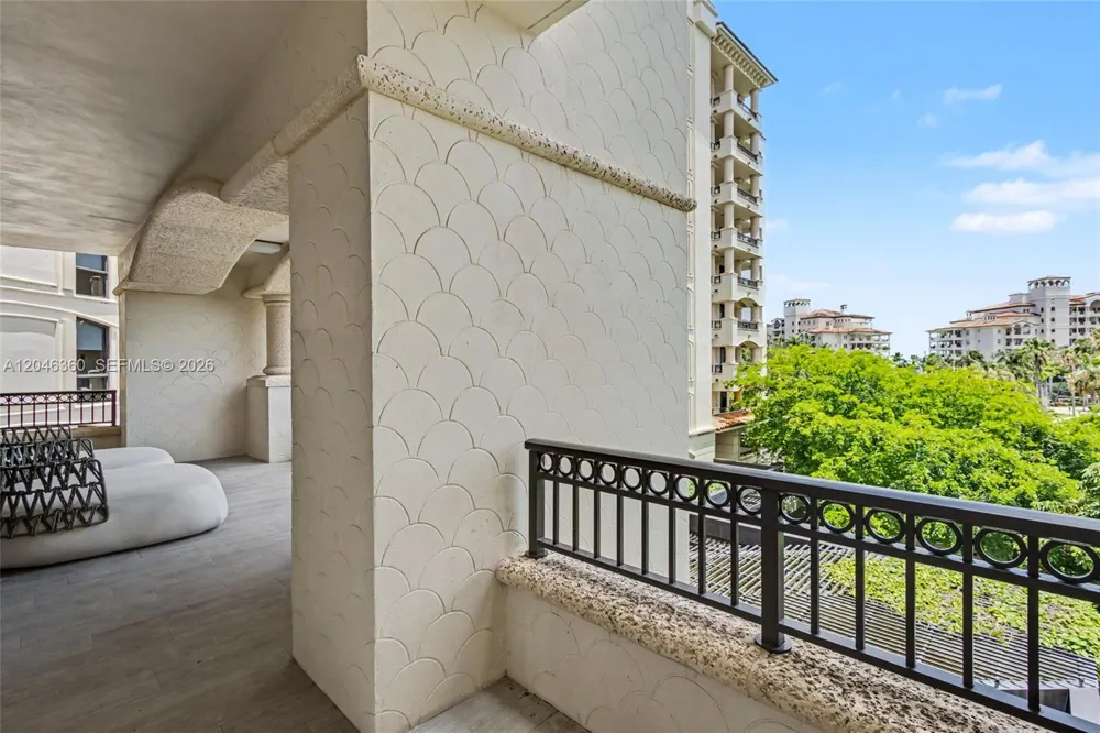 7042 Fisher Island Dr #7042 Miami Beach, FL 33109