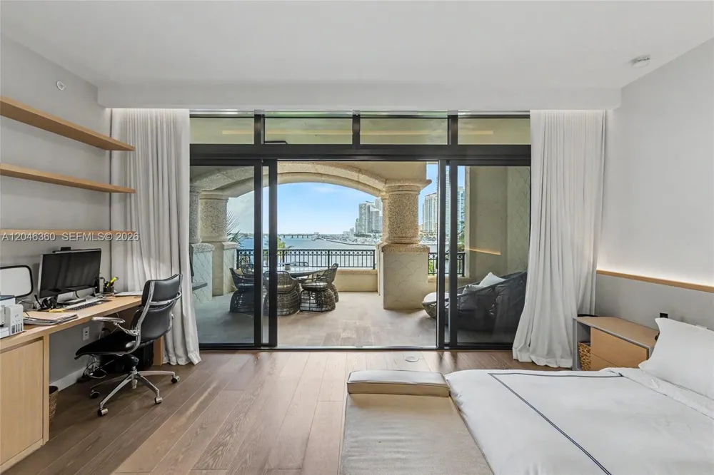 7042 Fisher Island Dr #7042 Miami Beach, FL 33109