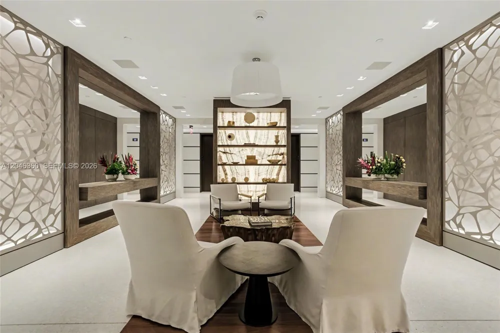7042 Fisher Island Dr #7042 Miami Beach, FL 33109