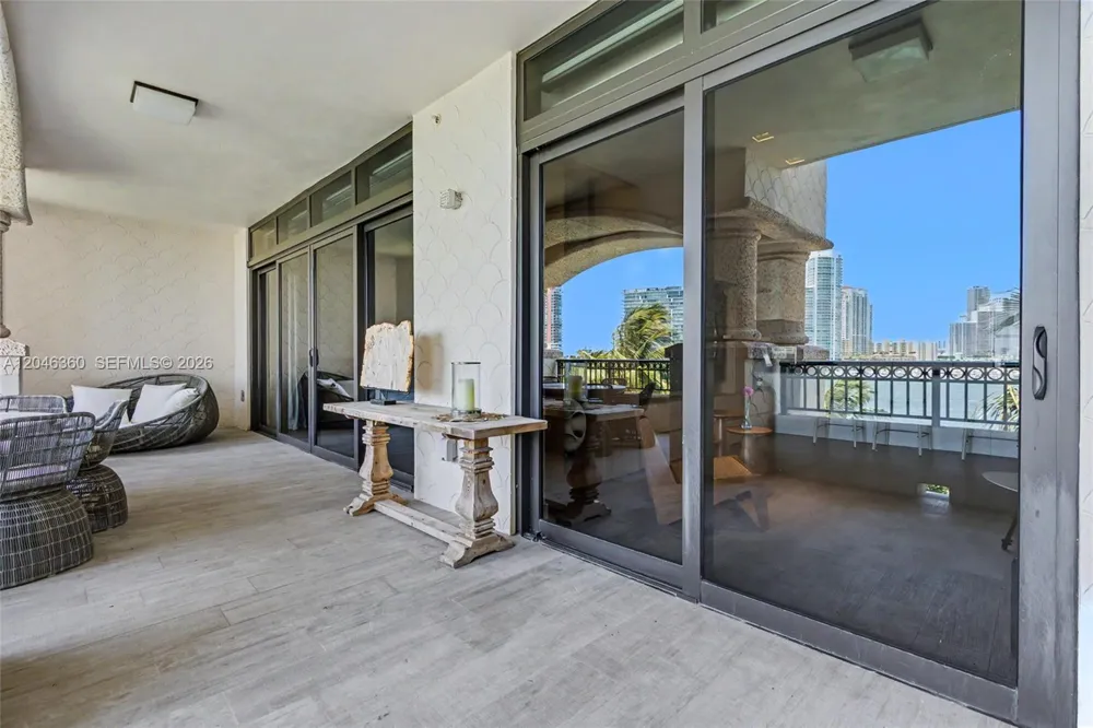 7042 Fisher Island Dr #7042 Miami Beach, FL 33109