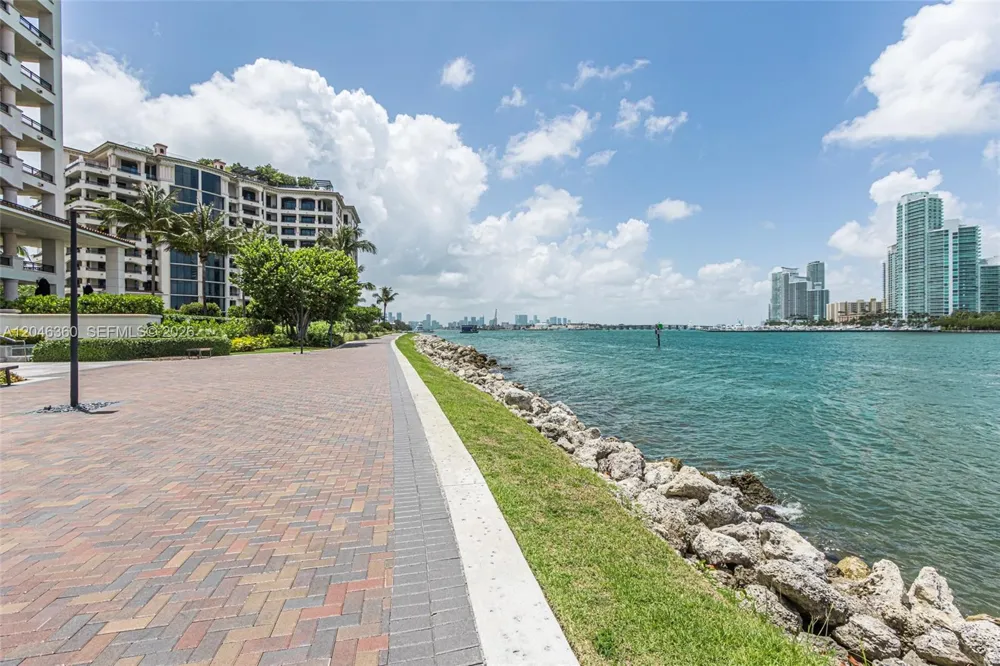 7042 Fisher Island Dr #7042 Miami Beach, FL 33109