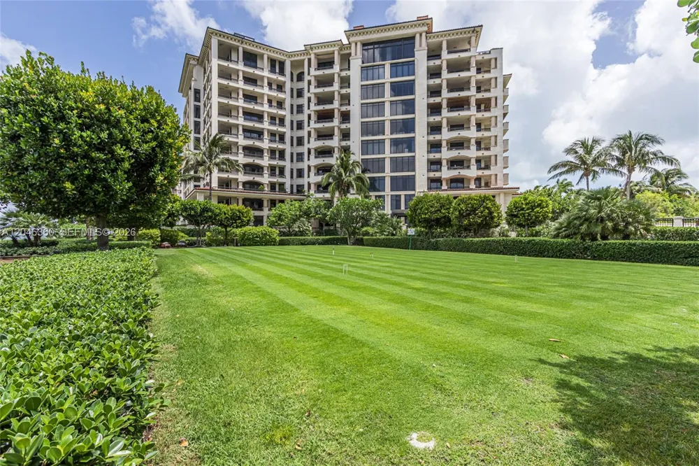 7042 Fisher Island Dr #7042 Miami Beach, FL 33109
