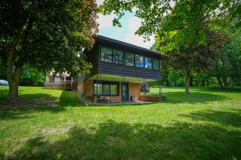 9411 Maple Hill Road Reynolds Township, MI 49329