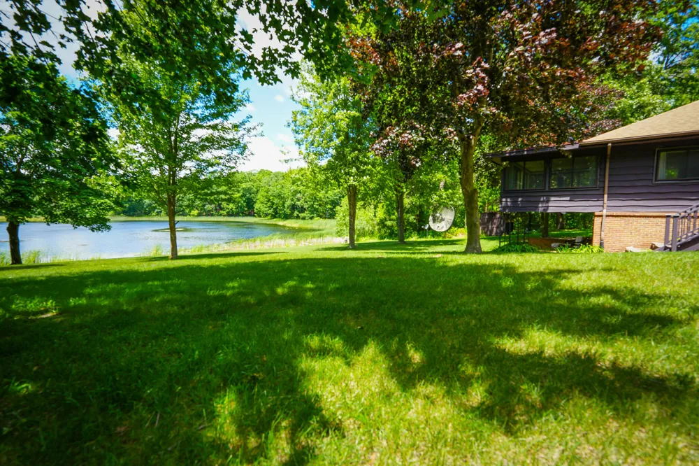 9411 Maple Hill Road Reynolds Township, MI 49329