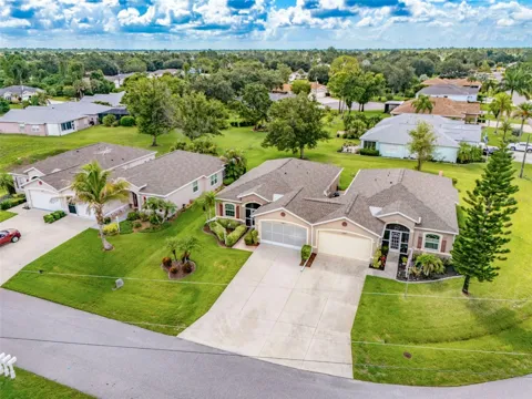 1351 HEDGEWOOD CIRCLE