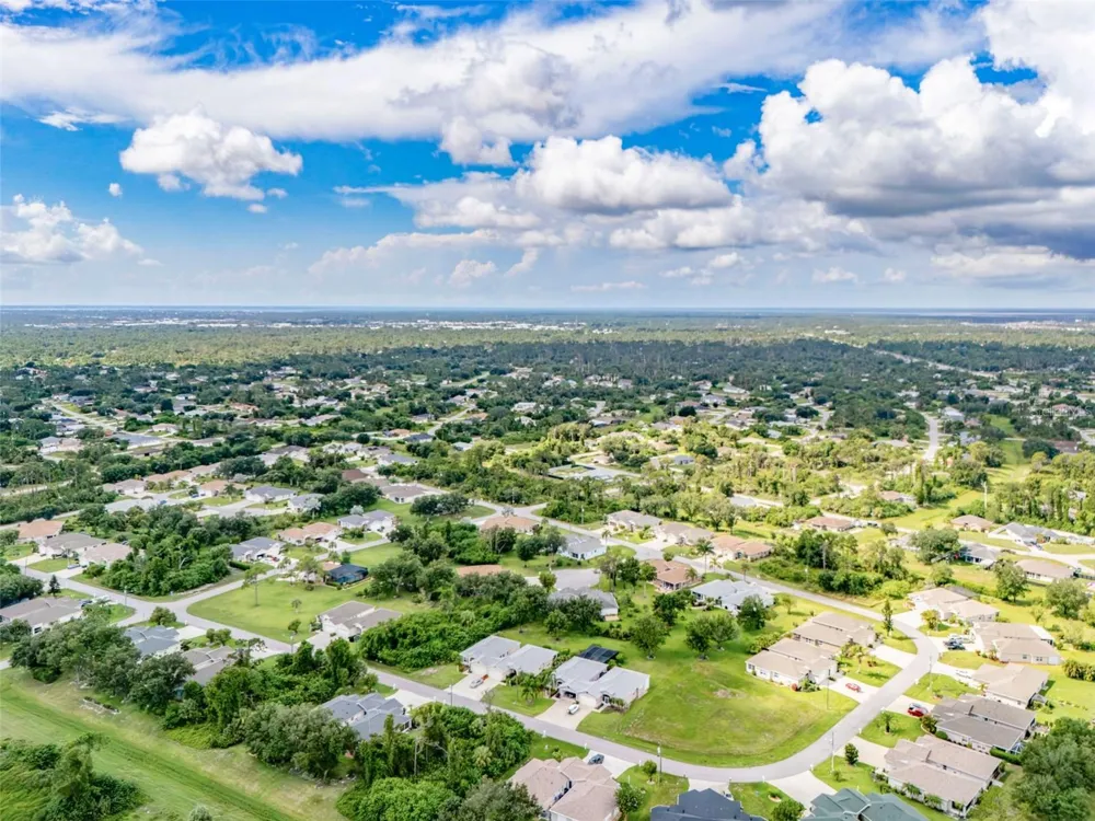 1351 HEDGEWOOD CIRCLE North Port, FL 34288