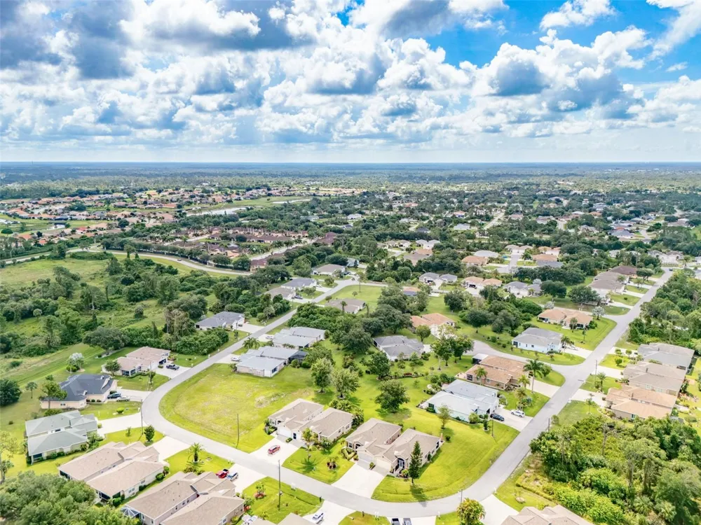 1351 HEDGEWOOD CIRCLE North Port, FL 34288