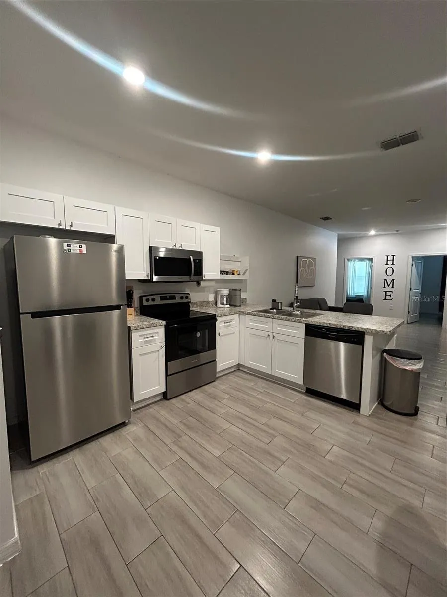 699 W KALEY STREET Orlando, FL 32805