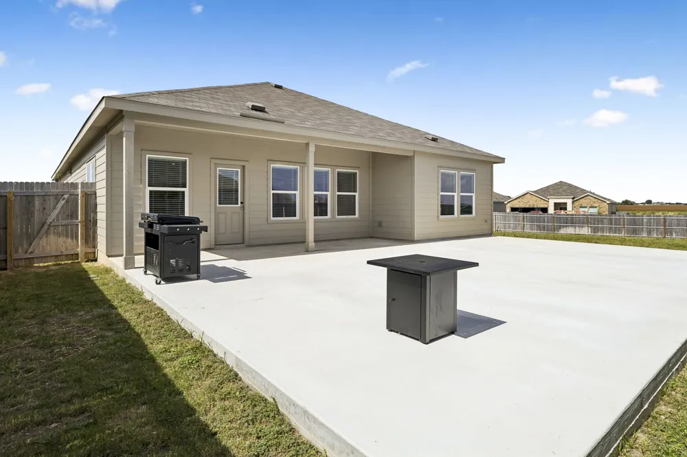 2724 Sierra Chicas Lane Seguin, TX 78155