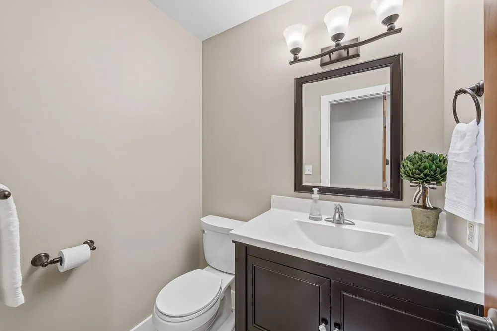 8120 Glenwynd Drive Kalamazoo, MI 49009