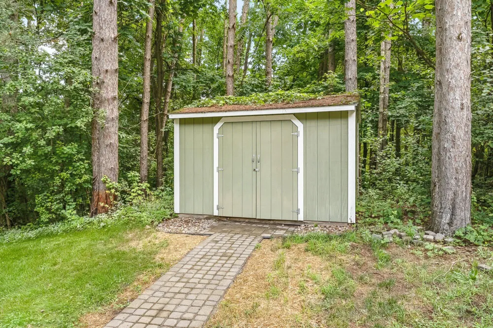 8120 Glenwynd Drive Kalamazoo, MI 49009