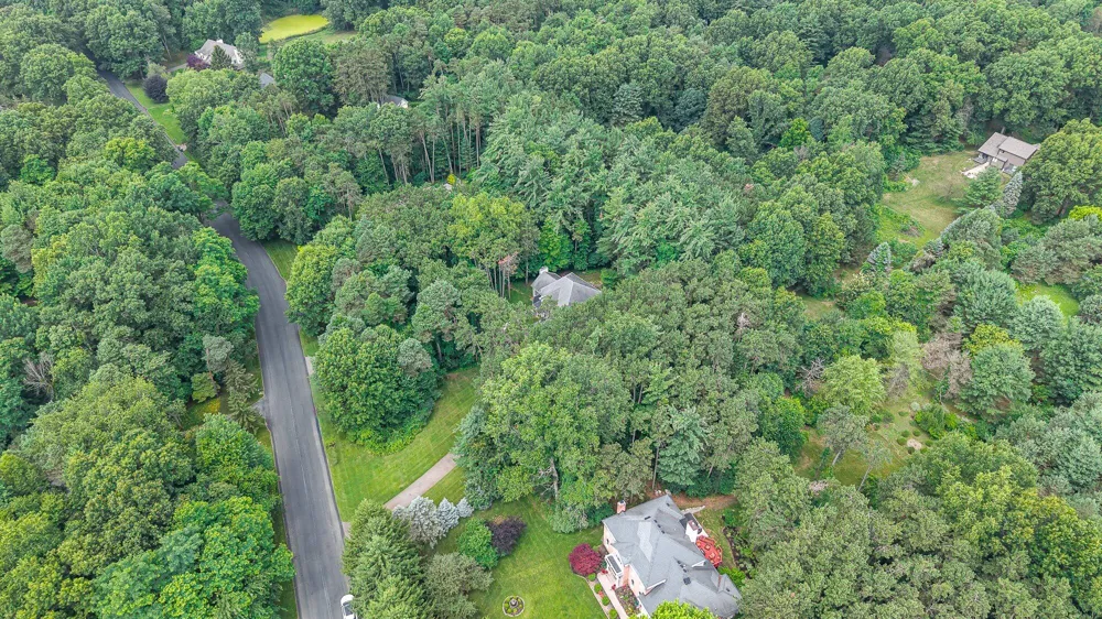 8120 Glenwynd Drive Kalamazoo, MI 49009