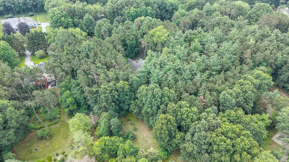 8120 Glenwynd Drive Kalamazoo, MI 49009