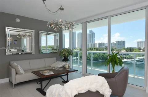 400 Sunny Isles Blvd #521