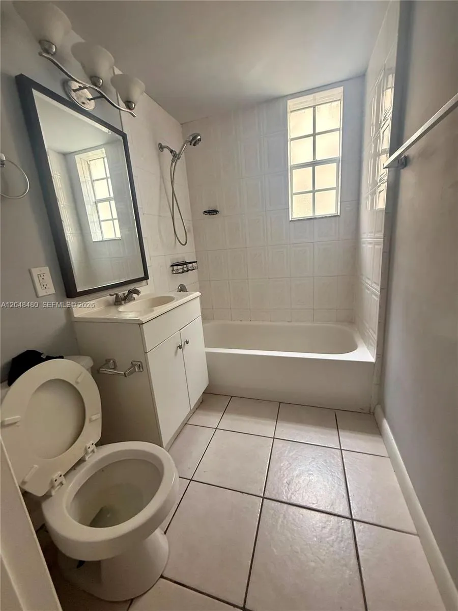 14240 NW 22nd Ave #1 Opa-Locka, FL 33054