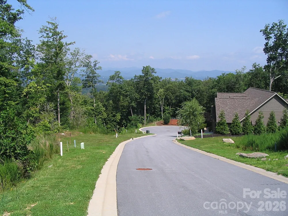 101 Wood Owl Court Hendersonville, NC 28791