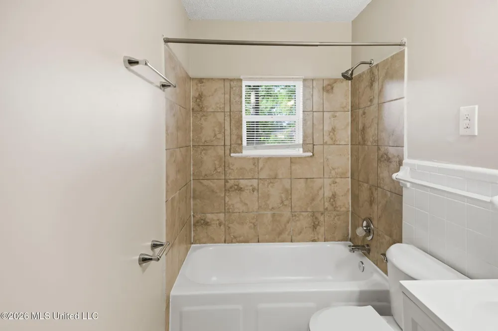 3135 Forest Glen Drive Horn Lake, MS 38637