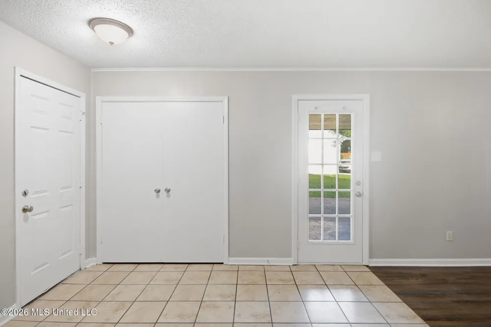 3135 Forest Glen Drive Horn Lake, MS 38637