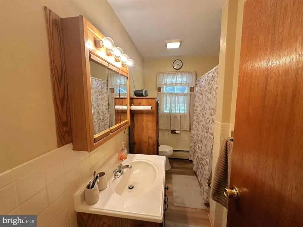 985 FAIRVIEW DRIVE Hanover, PA 17331