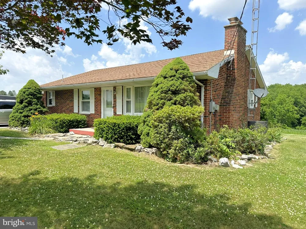 985 FAIRVIEW DRIVE Hanover, PA 17331